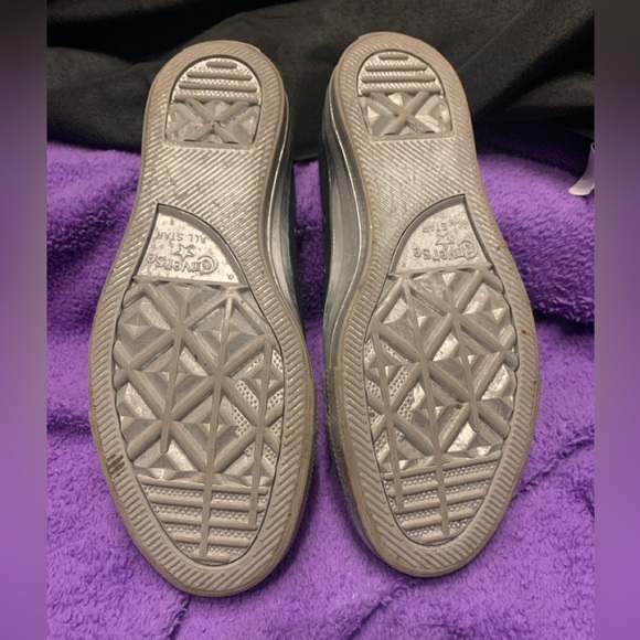 Converse Black & Metallic, Men’s size 4, like new, Preloved - Picture 3 of 3